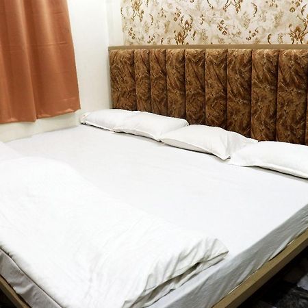 Hotel Malay Inn ウッジャイン エクステリア 写真
