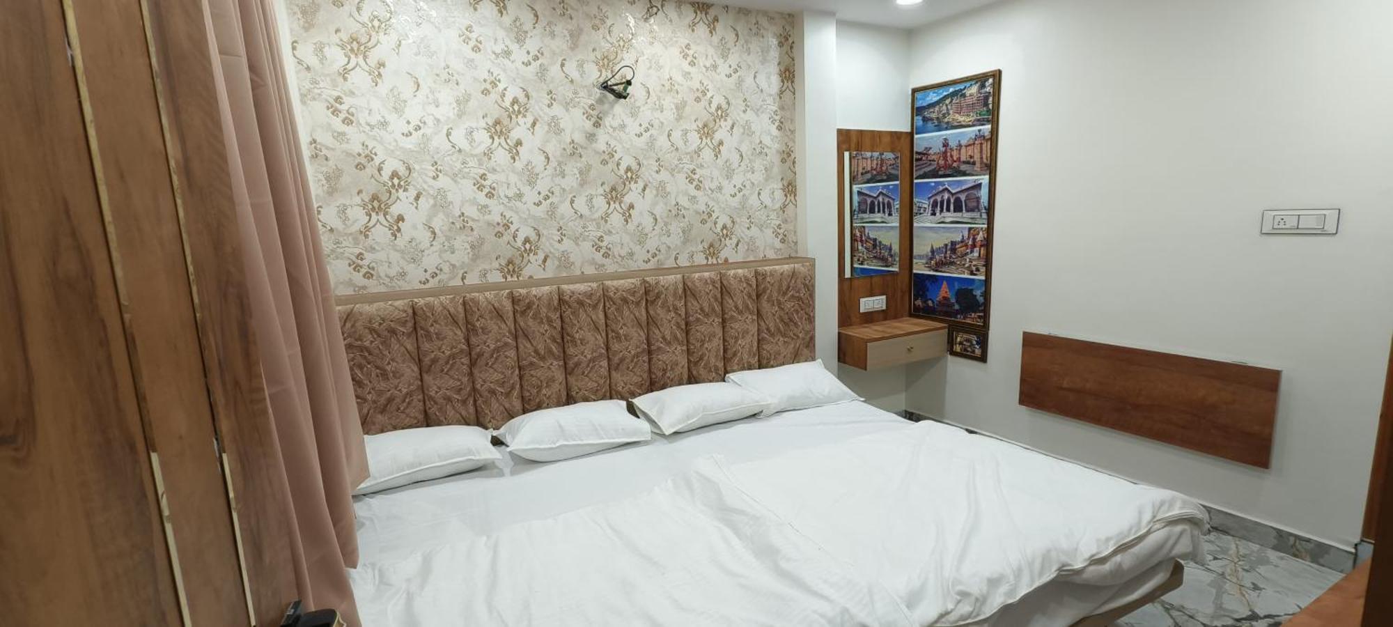 Hotel Malay Inn ウッジャイン エクステリア 写真