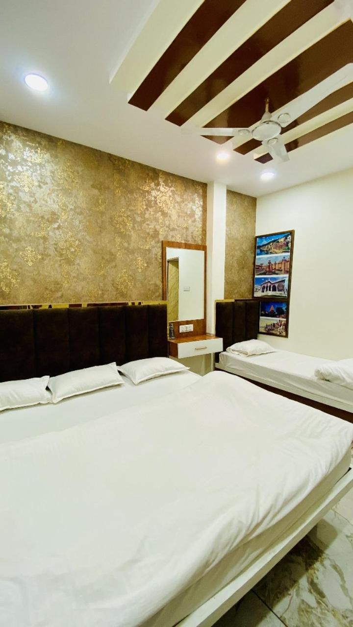 Hotel Malay Inn ウッジャイン エクステリア 写真