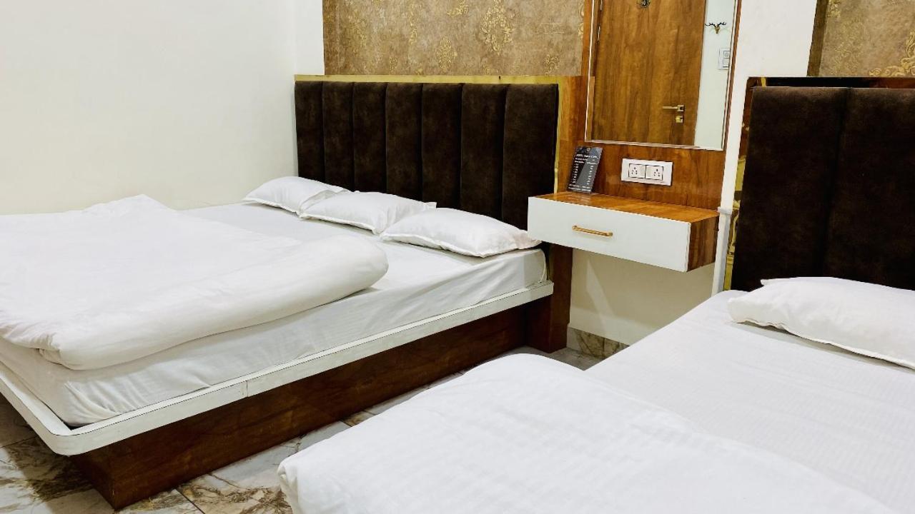 Hotel Malay Inn ウッジャイン エクステリア 写真