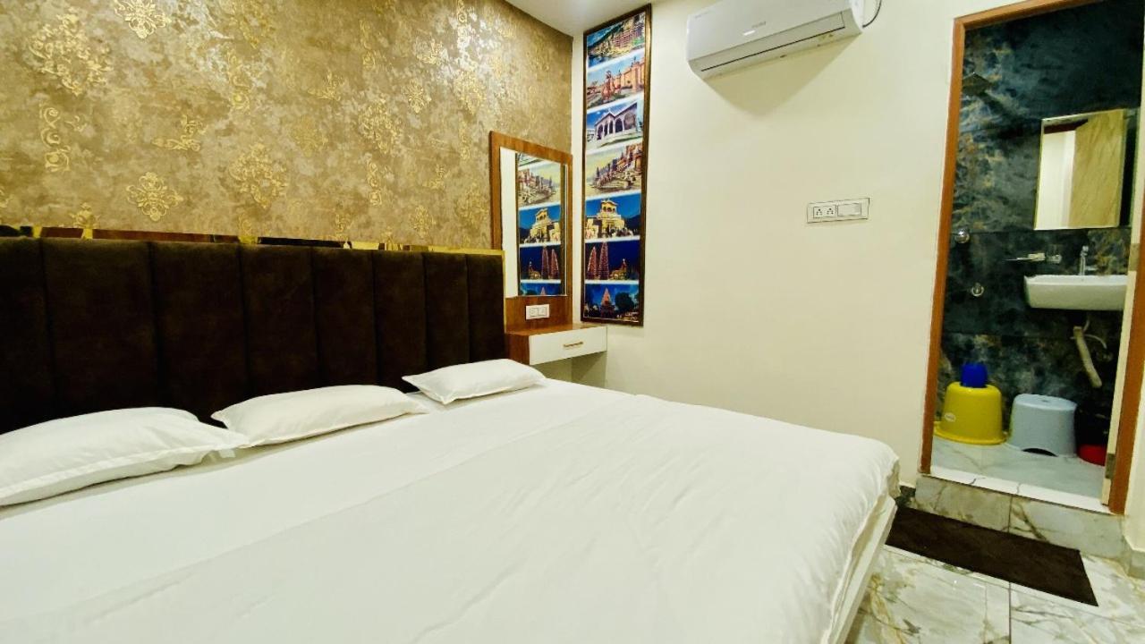 Hotel Malay Inn ウッジャイン エクステリア 写真