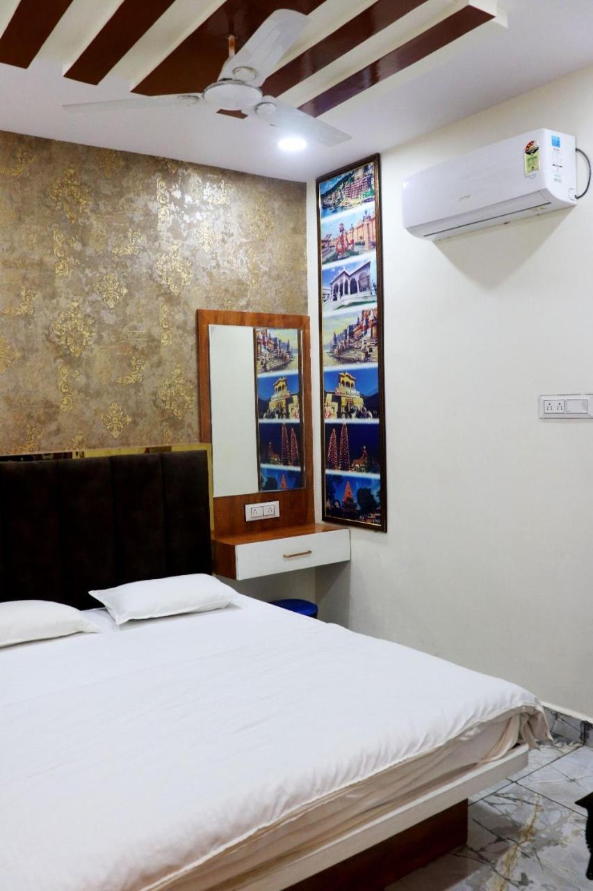 Hotel Malay Inn ウッジャイン エクステリア 写真