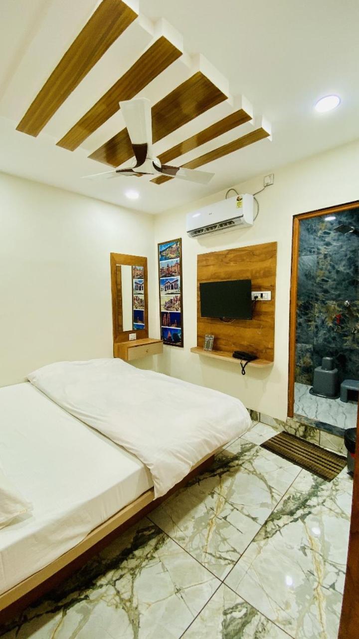 Hotel Malay Inn ウッジャイン エクステリア 写真