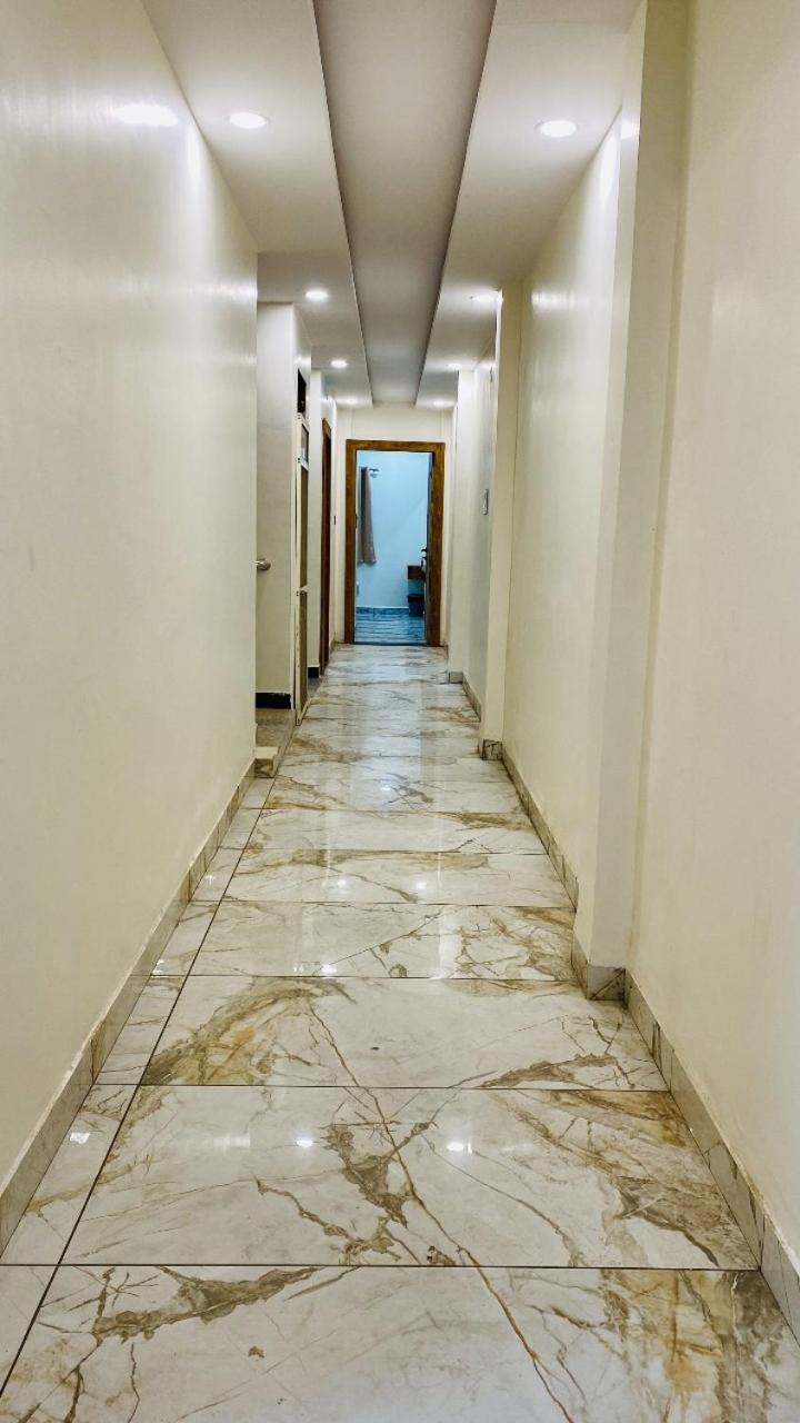 Hotel Malay Inn ウッジャイン エクステリア 写真